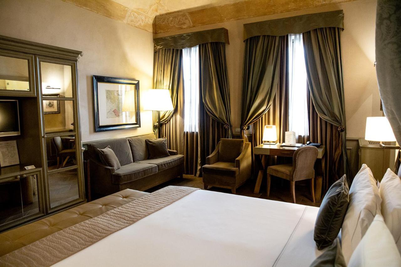 Hotel Palazzo Righini Fossano Esterno foto