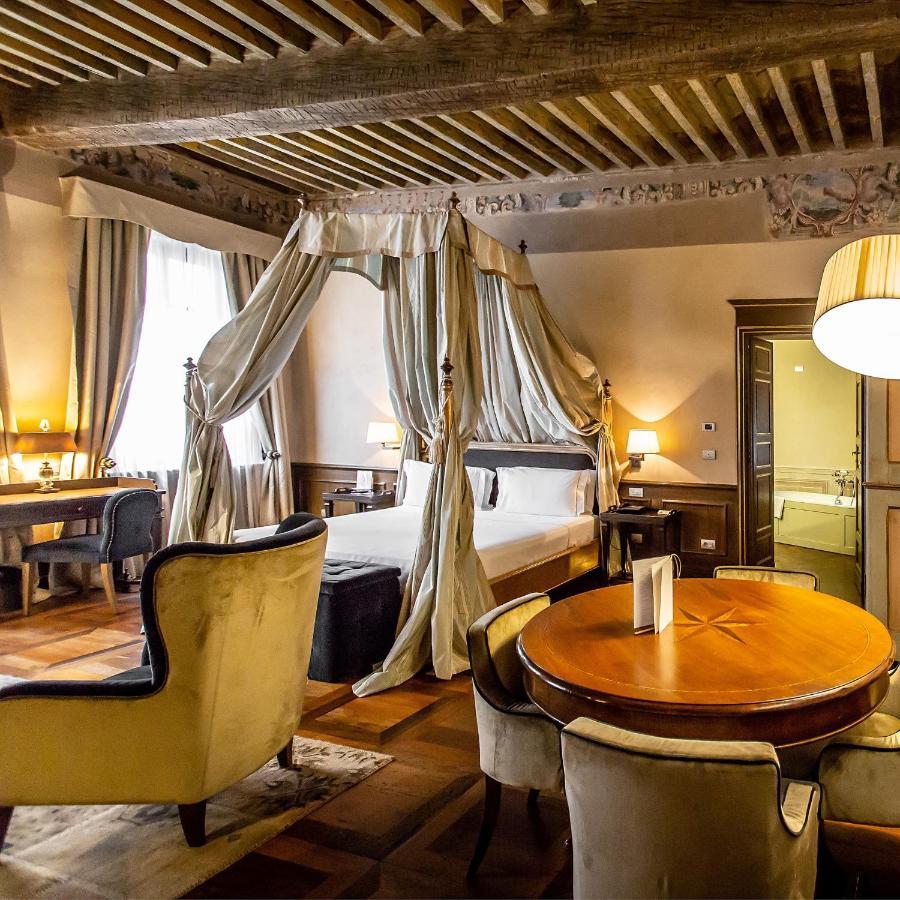 Hotel Palazzo Righini Fossano Esterno foto