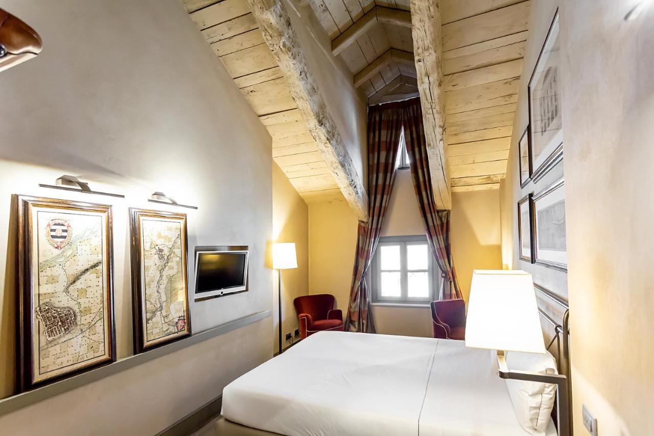 Hotel Palazzo Righini Fossano Esterno foto