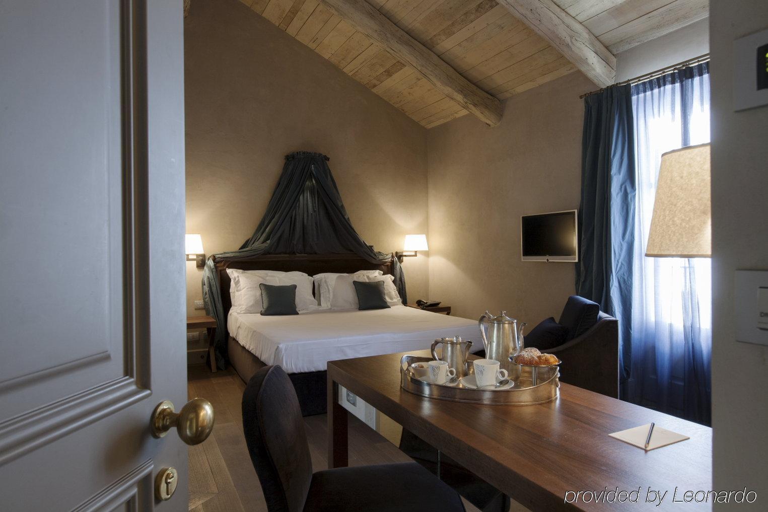 Hotel Palazzo Righini Fossano Camera foto